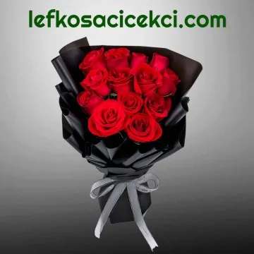 13 Kırmızı Gül Buketi