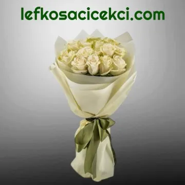 15 Beyaz Gül Buketi