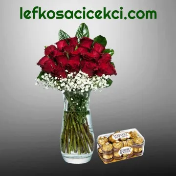 Vazoda 21 Kırmızı Gül ve Çikolata