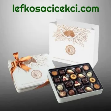 Beyaz ve Siyah Metal Special Kutu Çikolata